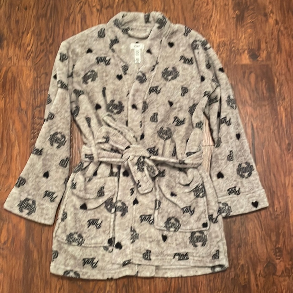 PINK Victoria’s Secret robe